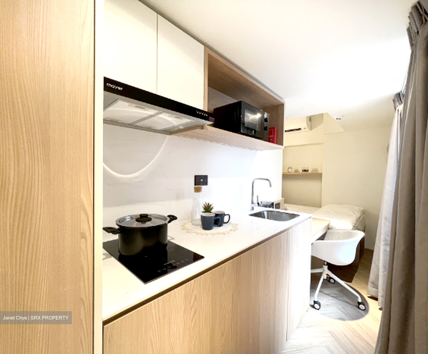Beach Road (D7), Apartment #440307451